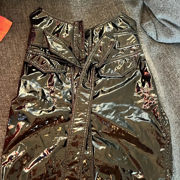 Honey plastic pleather skirt - Picture 4 of 4